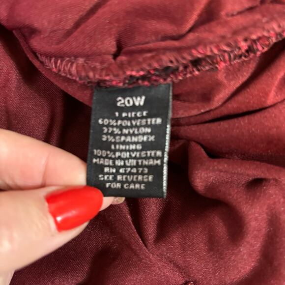 Collections Burgundy Plus Size Short Ruched Cocktail Dress S0363 - Picture 7 of 8